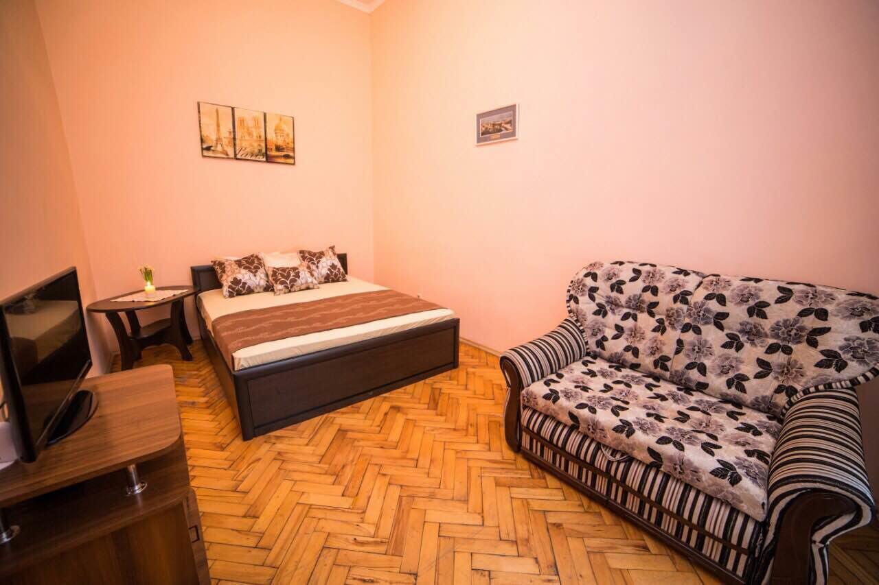 Apartment On Teatralna 7 Leopoli Esterno foto